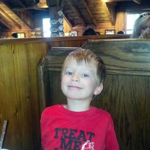 Meet your Posher, Elissa